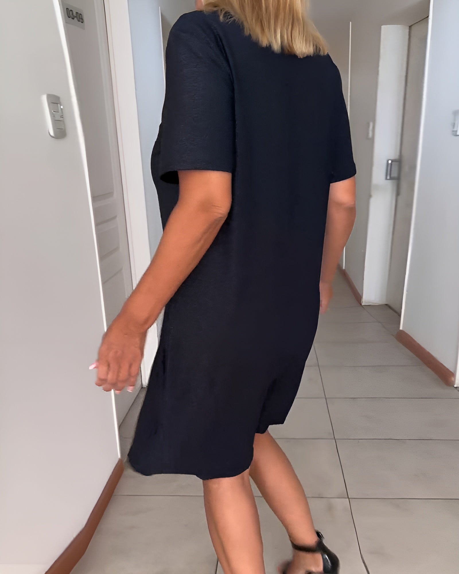 Laurence | Elegant Dress with V-Neck