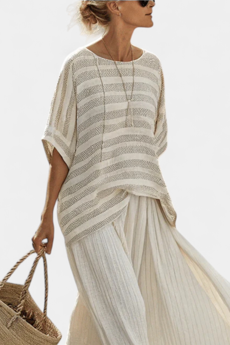 Daisy Linen Bamboo Suit with Elegant Striped Blouse and Loose Pants for a Modern and Comfortable Style