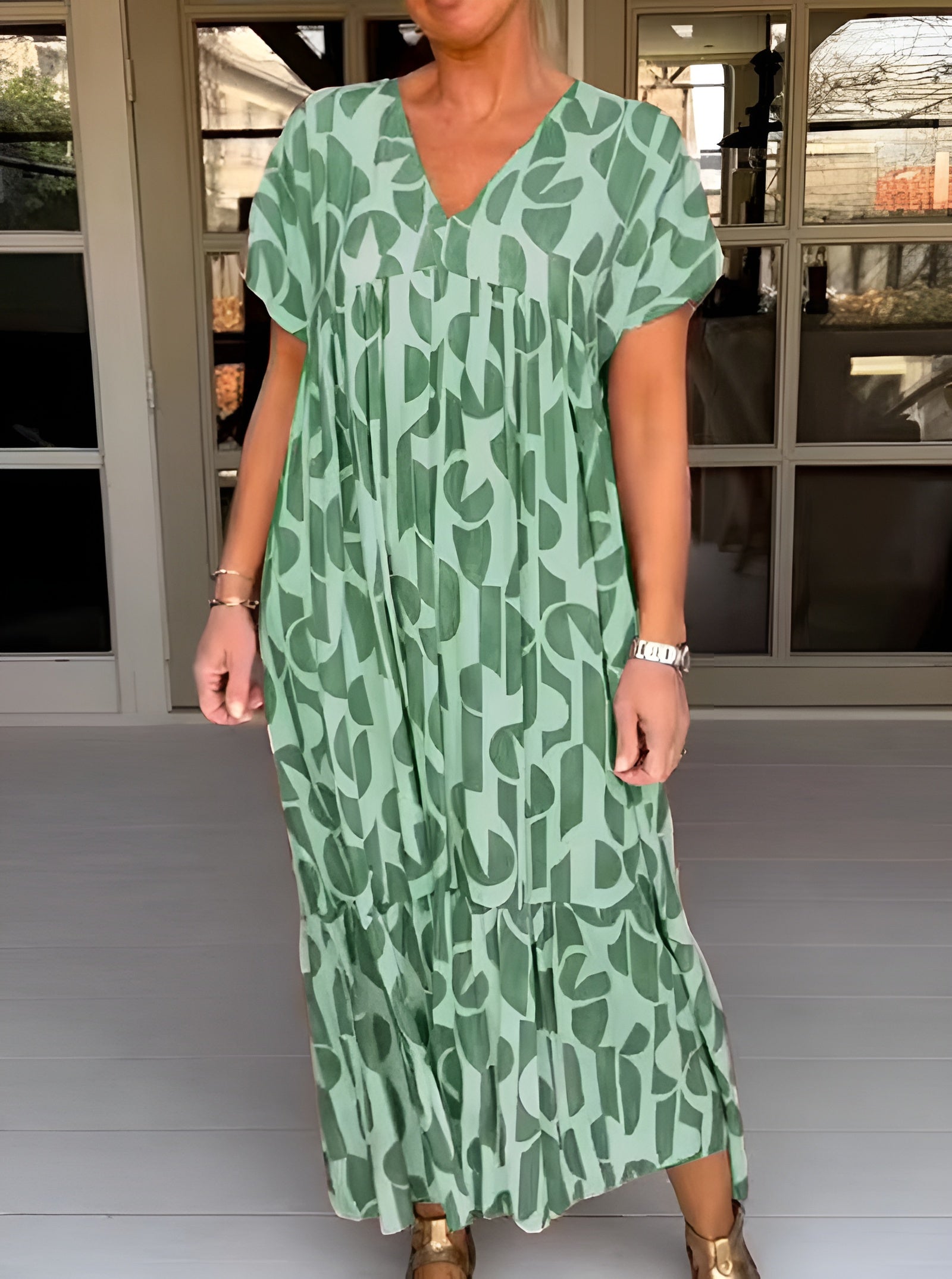 Colette | Light Dress with V-Neck