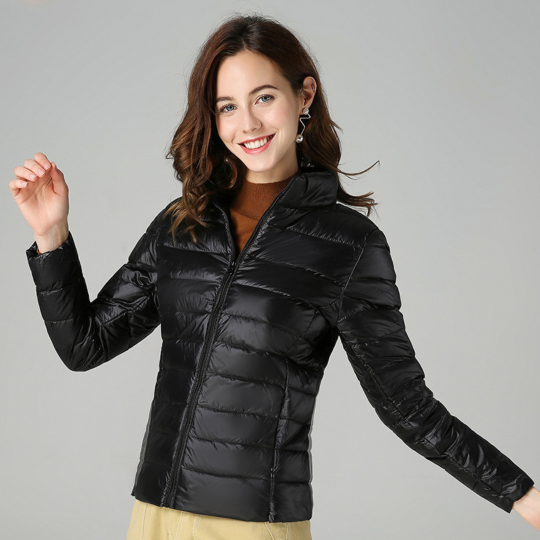 Myra™ | Ultra-light down jacket with sophisticated pleats
