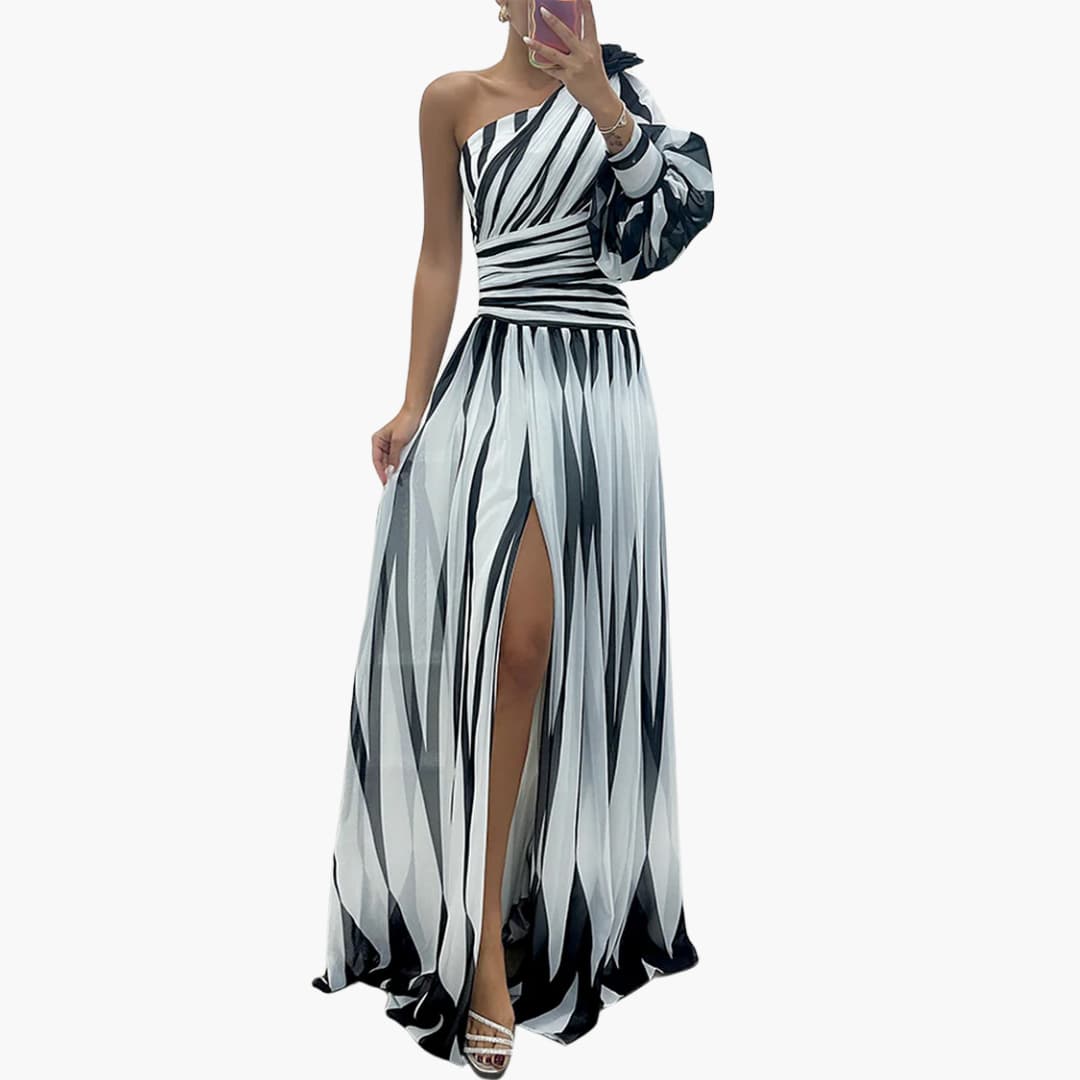Carla – Elegant Maxi Dress with One Strap and Striped Pattern