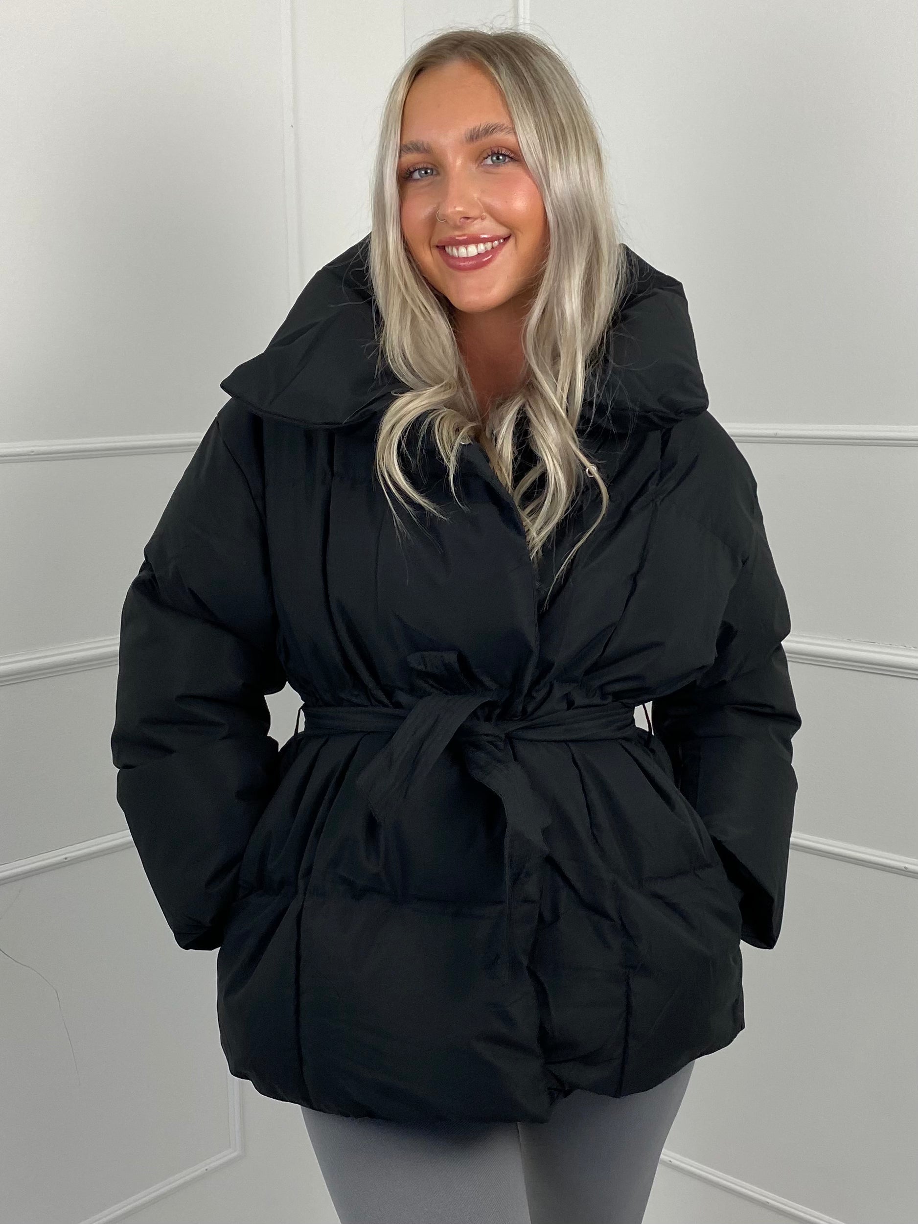 Alivienne – Quilted Winter Jacket with Belt
