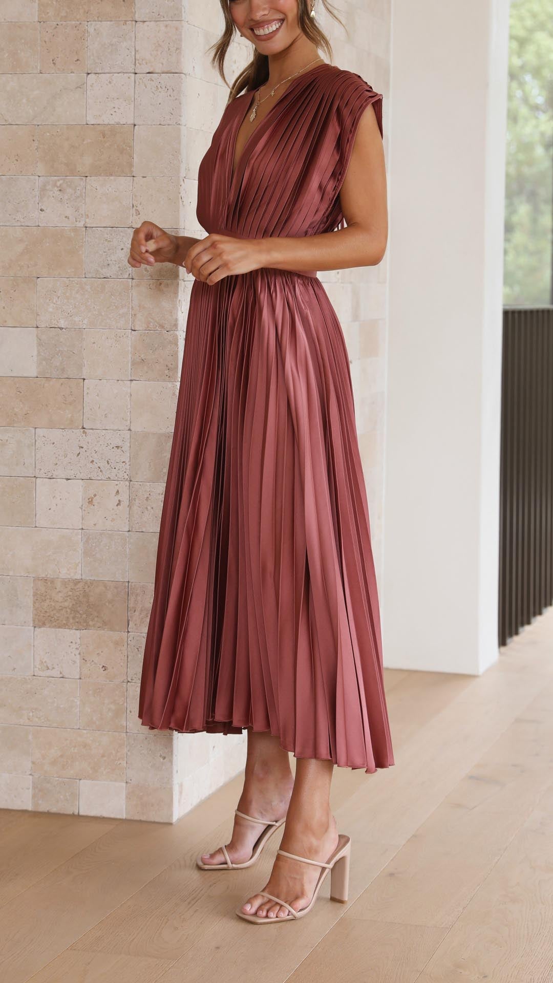 Alexis - Elegant Dress with Ruffles