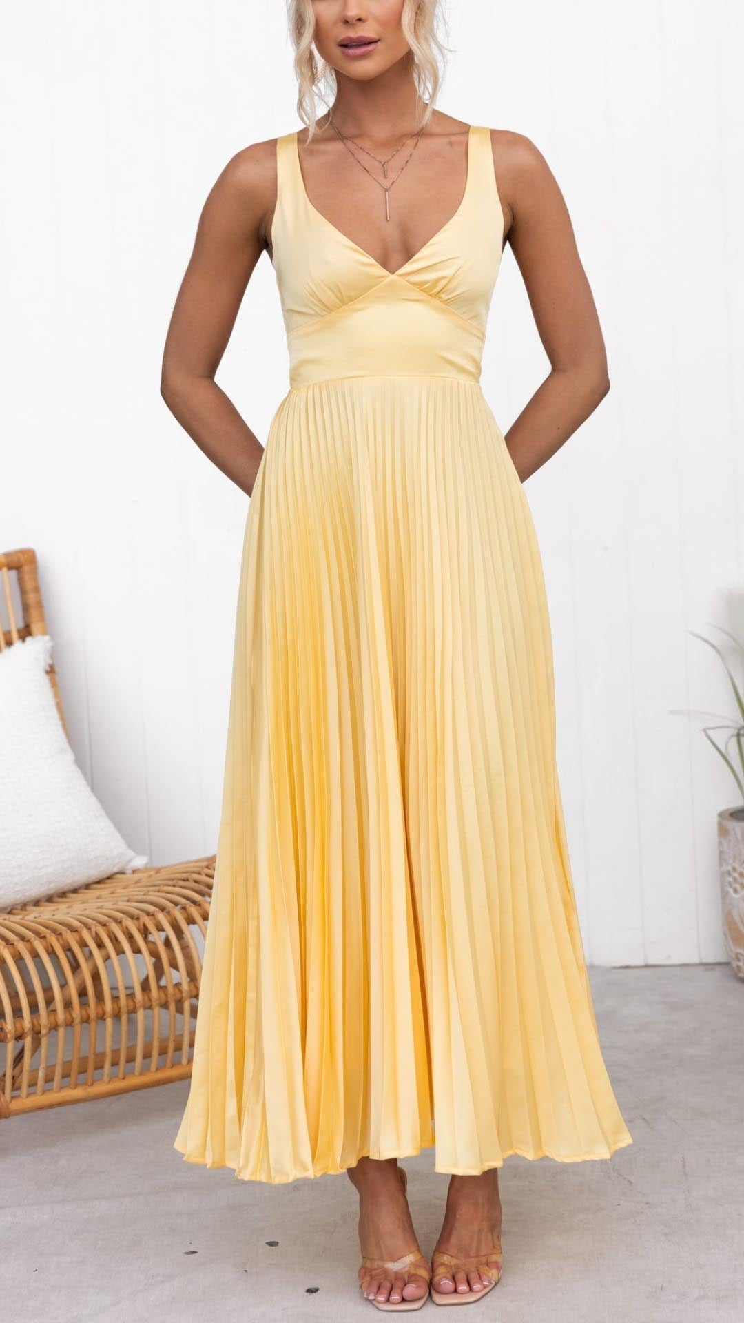 Aby - Yellow Pleated Maxi Dress with V-Neck