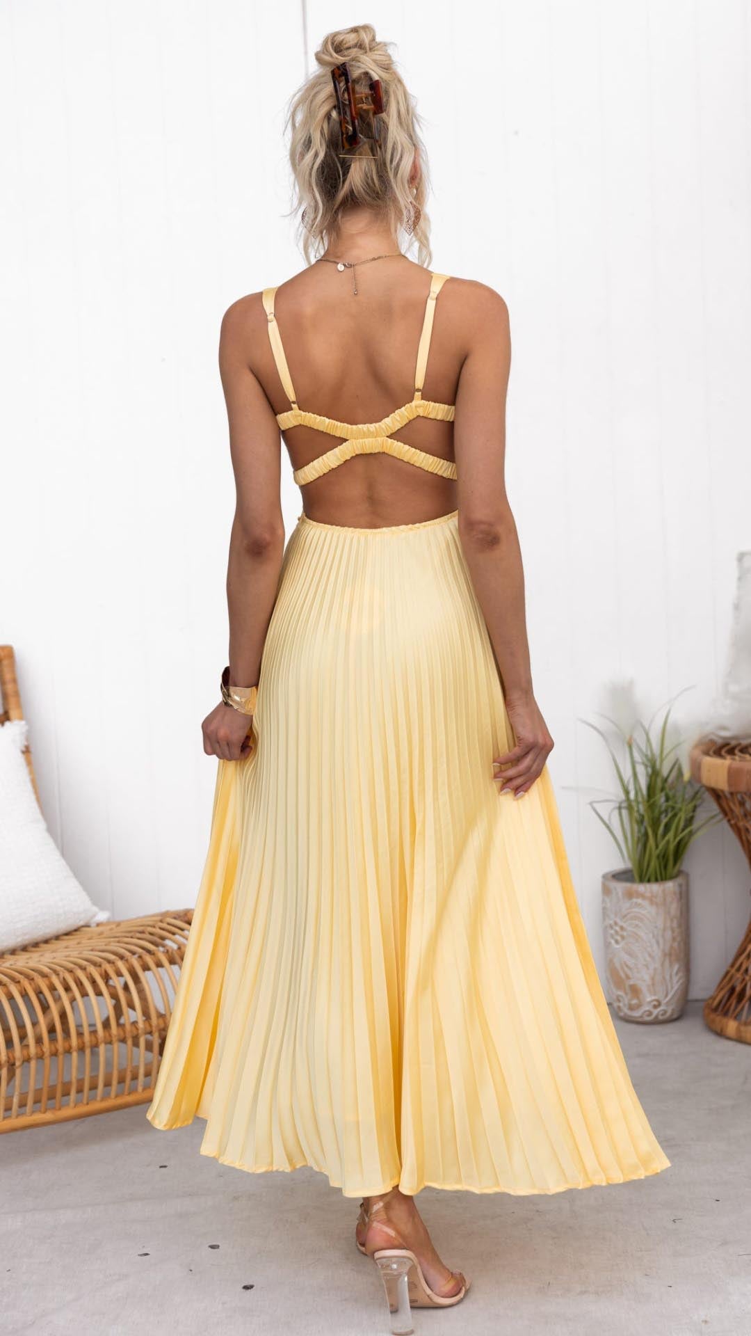 Aby - Yellow Pleated Maxi Dress with V-Neck