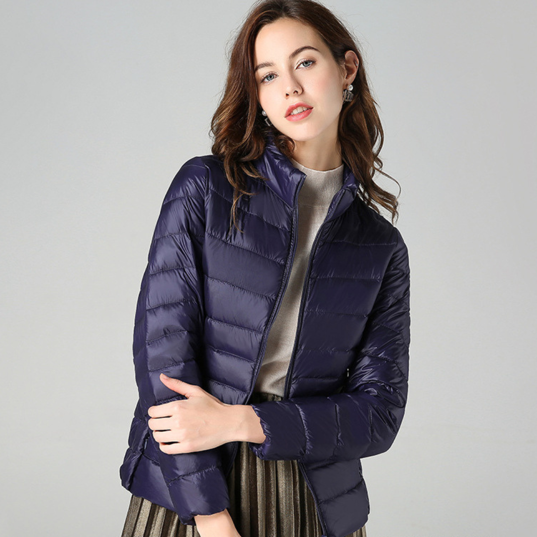 Myra™ | Ultra-light down jacket with sophisticated pleats