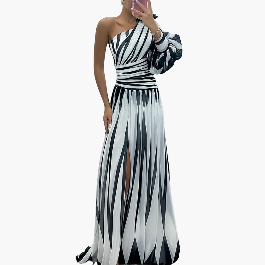 Carla – Elegant Maxi Dress with One Strap and Striped Pattern