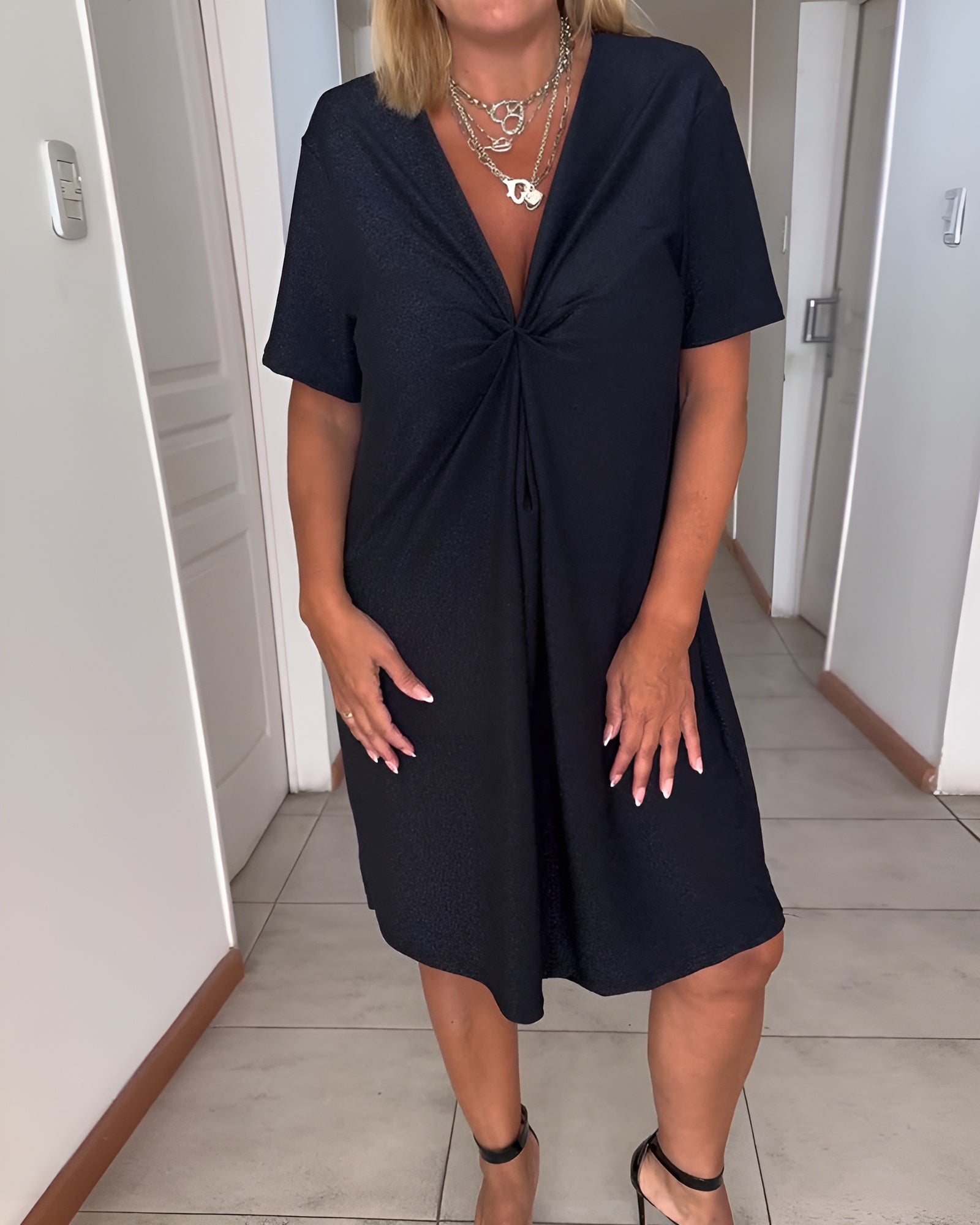 Laurence | Elegant Dress with V-Neck