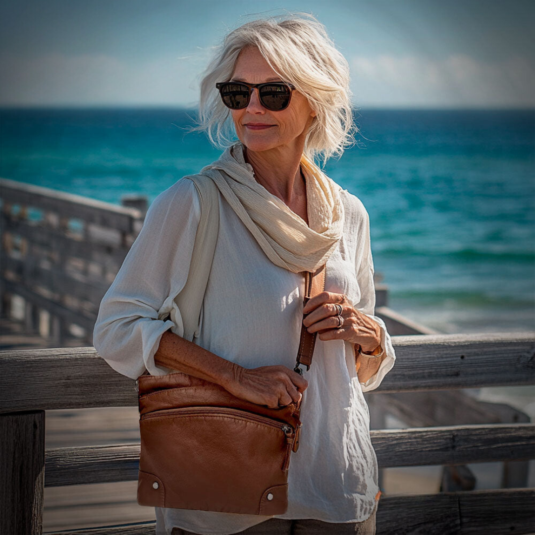 Zoe | Wallet with Timeless Charm