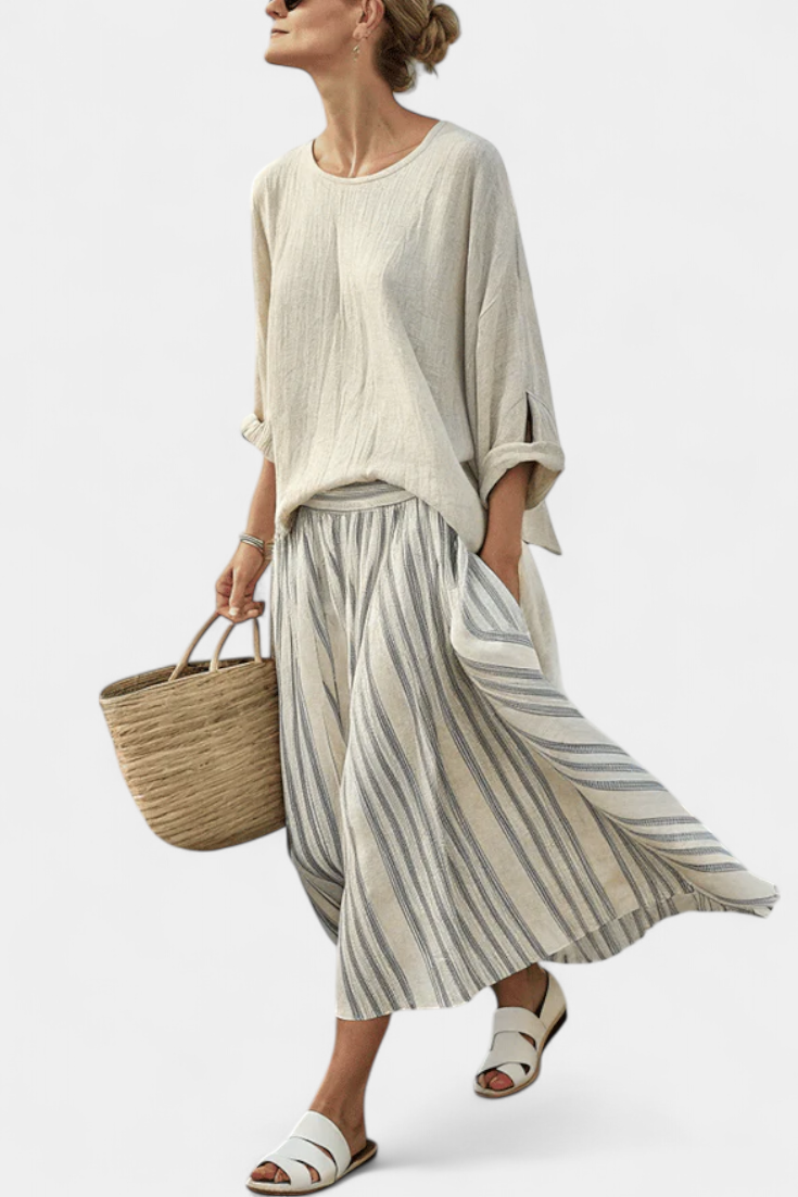 Complete Casual Daisy with Oversized Sweatshirt and Striped Midi Skirt Made of Bamboo Linen for an Elegant and Comfortable Style