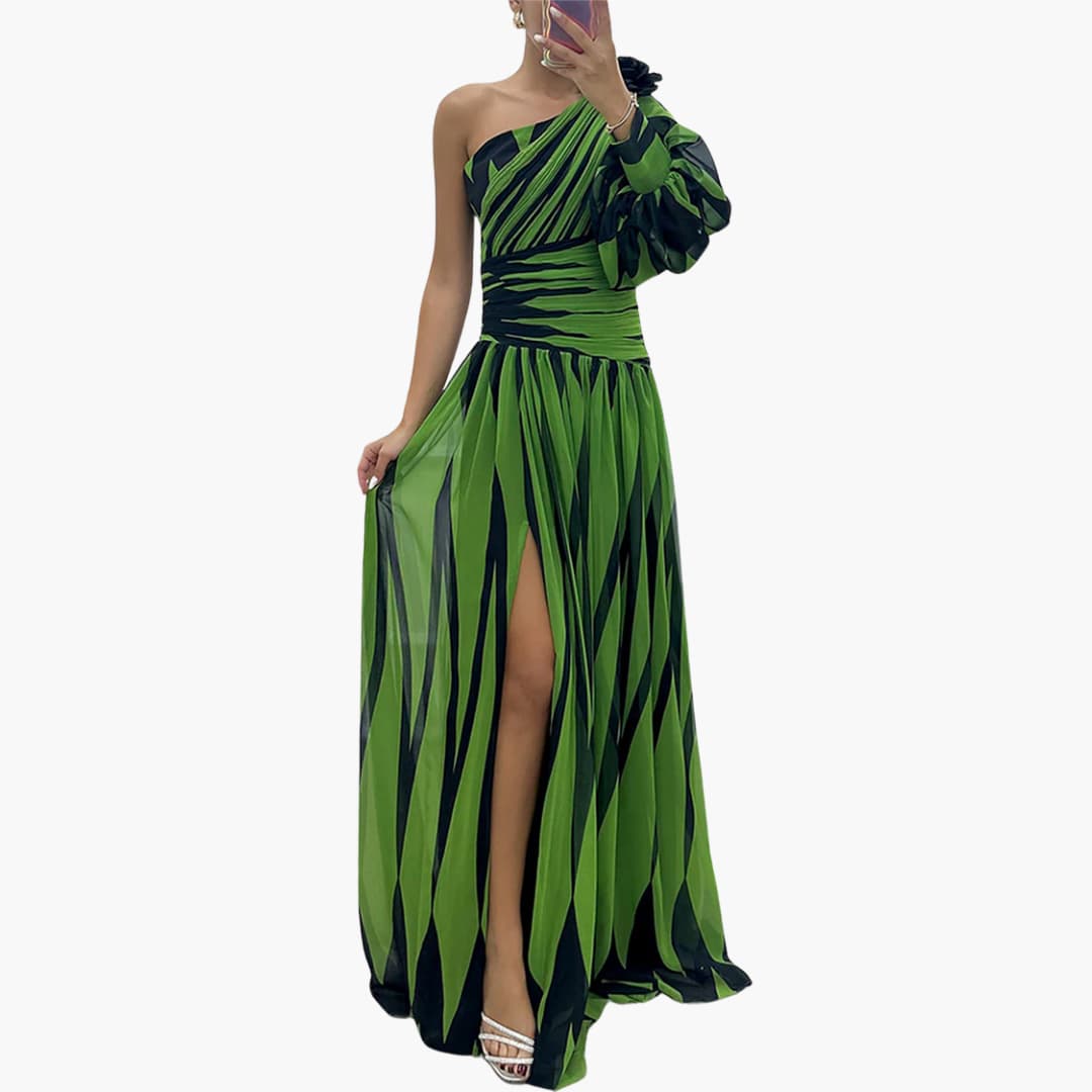 Carla – Elegant Maxi Dress with One Strap and Striped Pattern