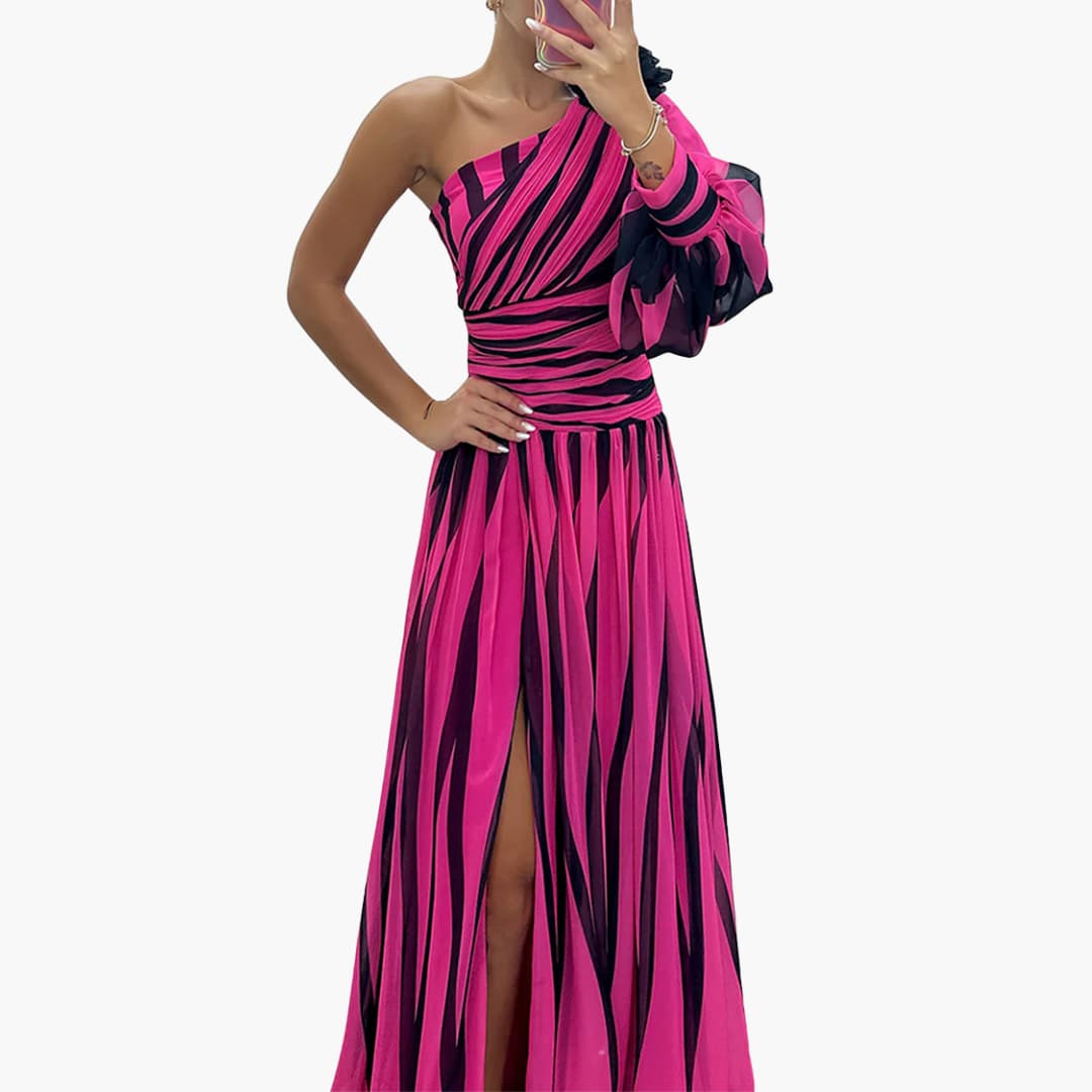 Carla – Elegant Maxi Dress with One Strap and Striped Pattern