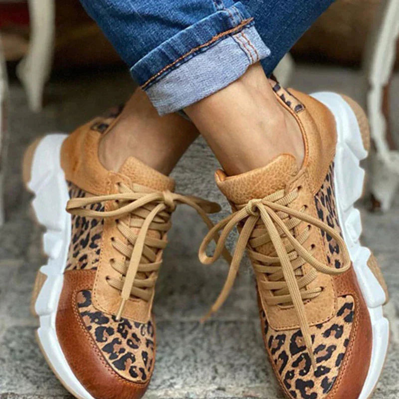 Crizzy | Comfortable Sneakers in Leopard Print