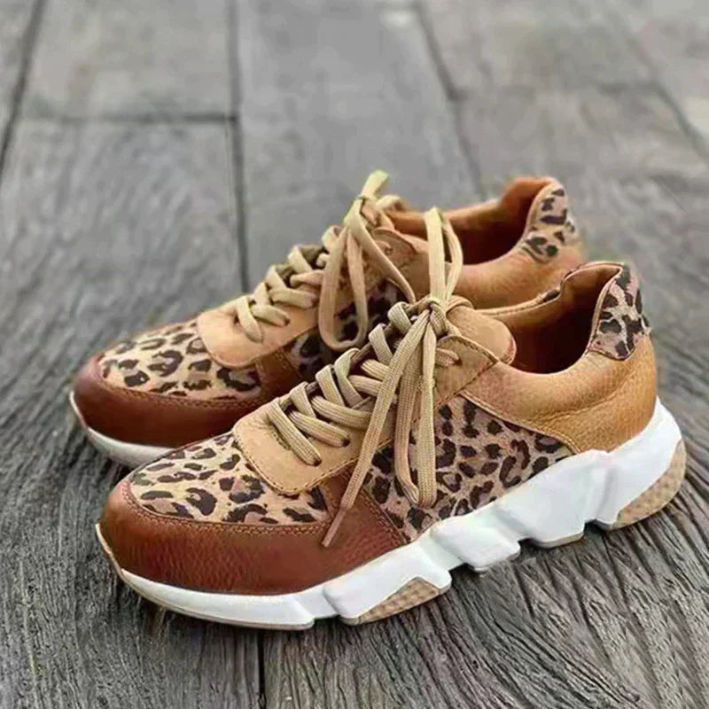 Crizzy | Comfortable Sneakers in Leopard Print