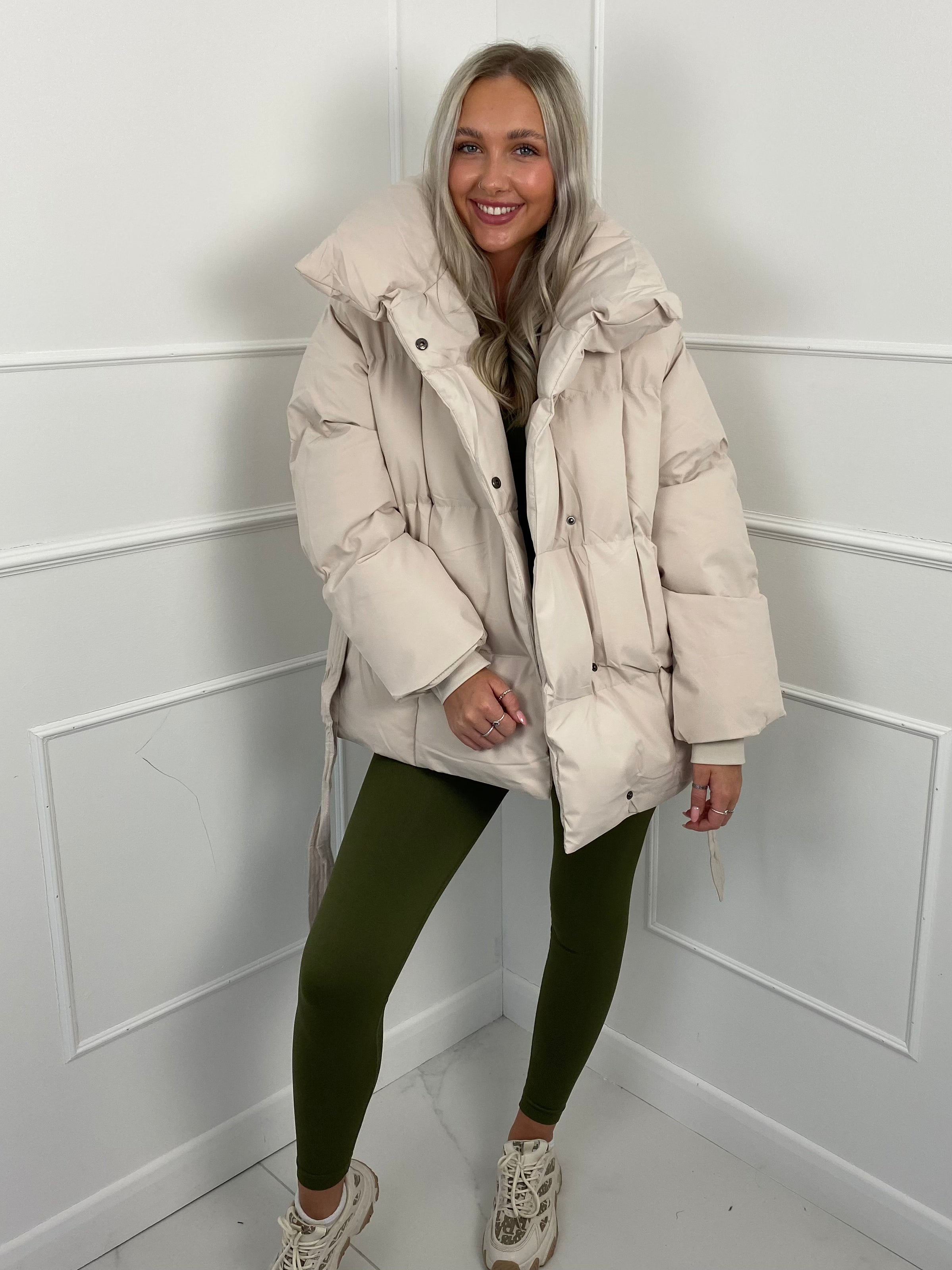 Alivienne – Quilted Winter Jacket with Belt