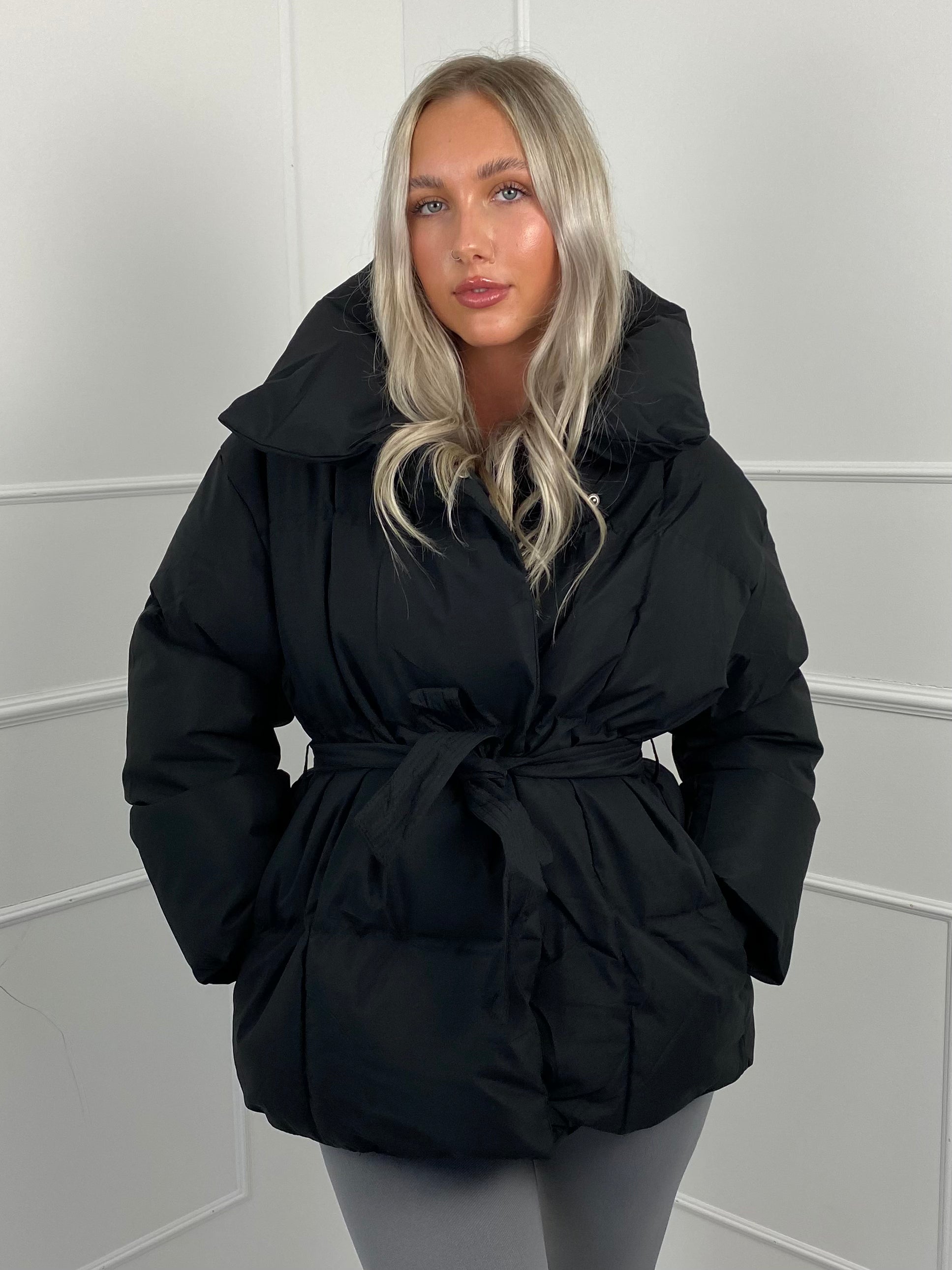 Alivienne – Quilted Winter Jacket with Belt