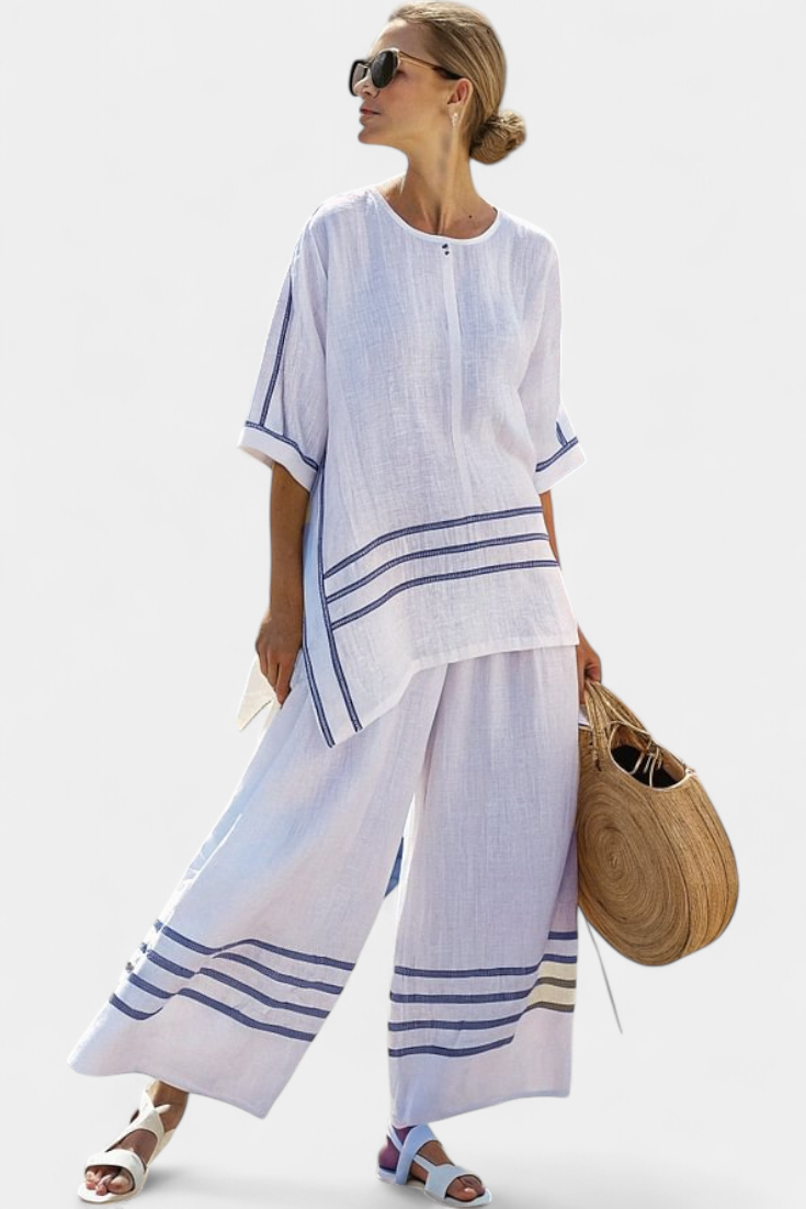 Complete set with wide striped pants in an irregular cut - modern and comfortable style