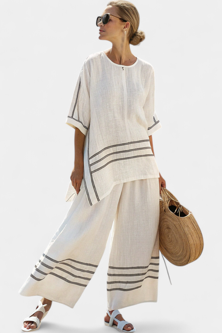 Complete set with wide striped pants in an irregular cut - modern and comfortable style