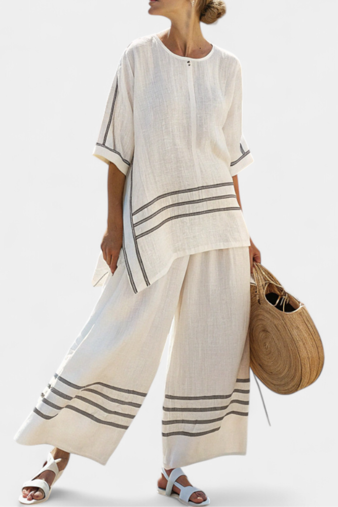Complete set with wide striped pants in an irregular cut - modern and comfortable style