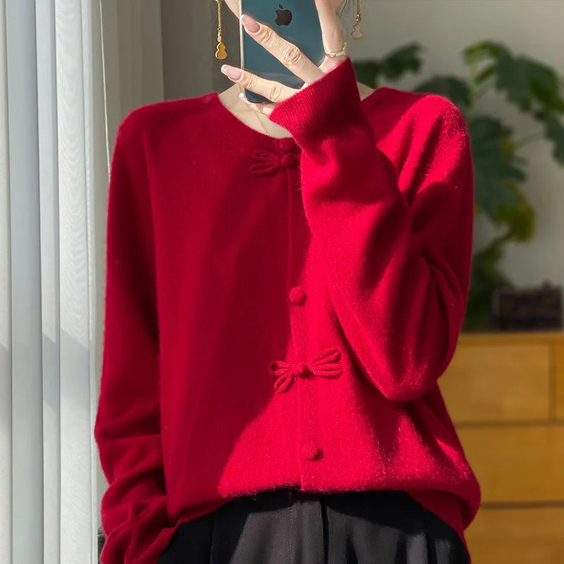 Beatrice | Cardigan with a Cashmere Bow