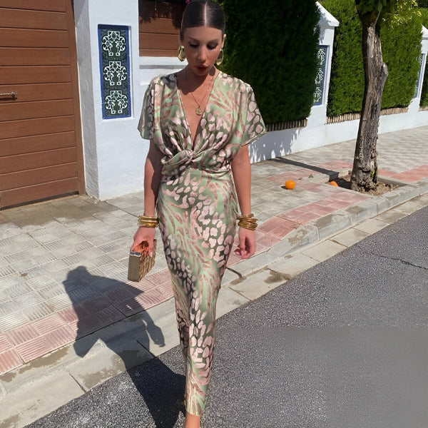 Matilda™ | Long Dress with Twisted Collar