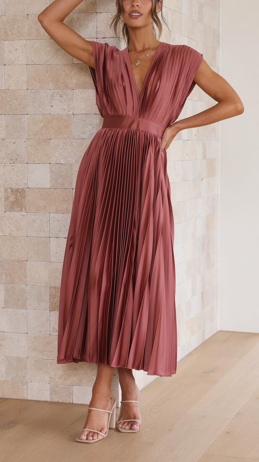Alexis - Elegant Dress with Ruffles
