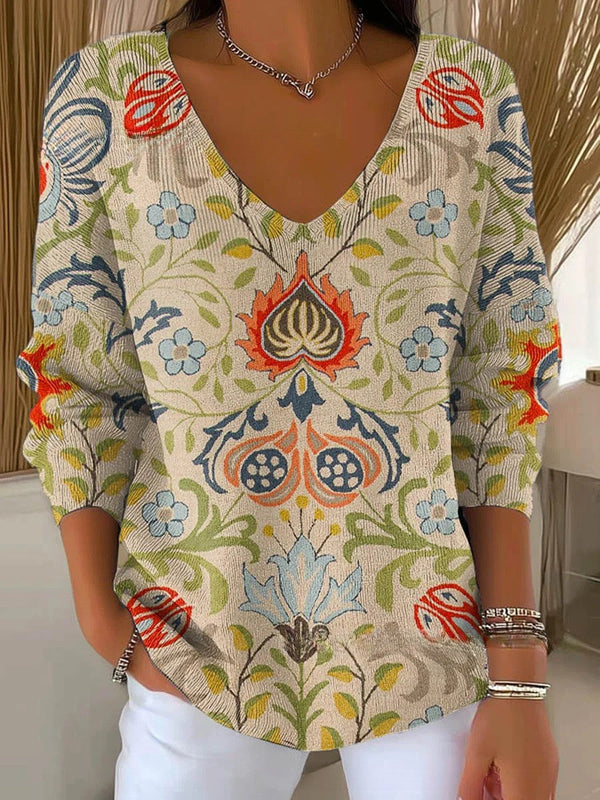 Melavie – Women's sweater with an elegant V-neck and a slim, fitted cut