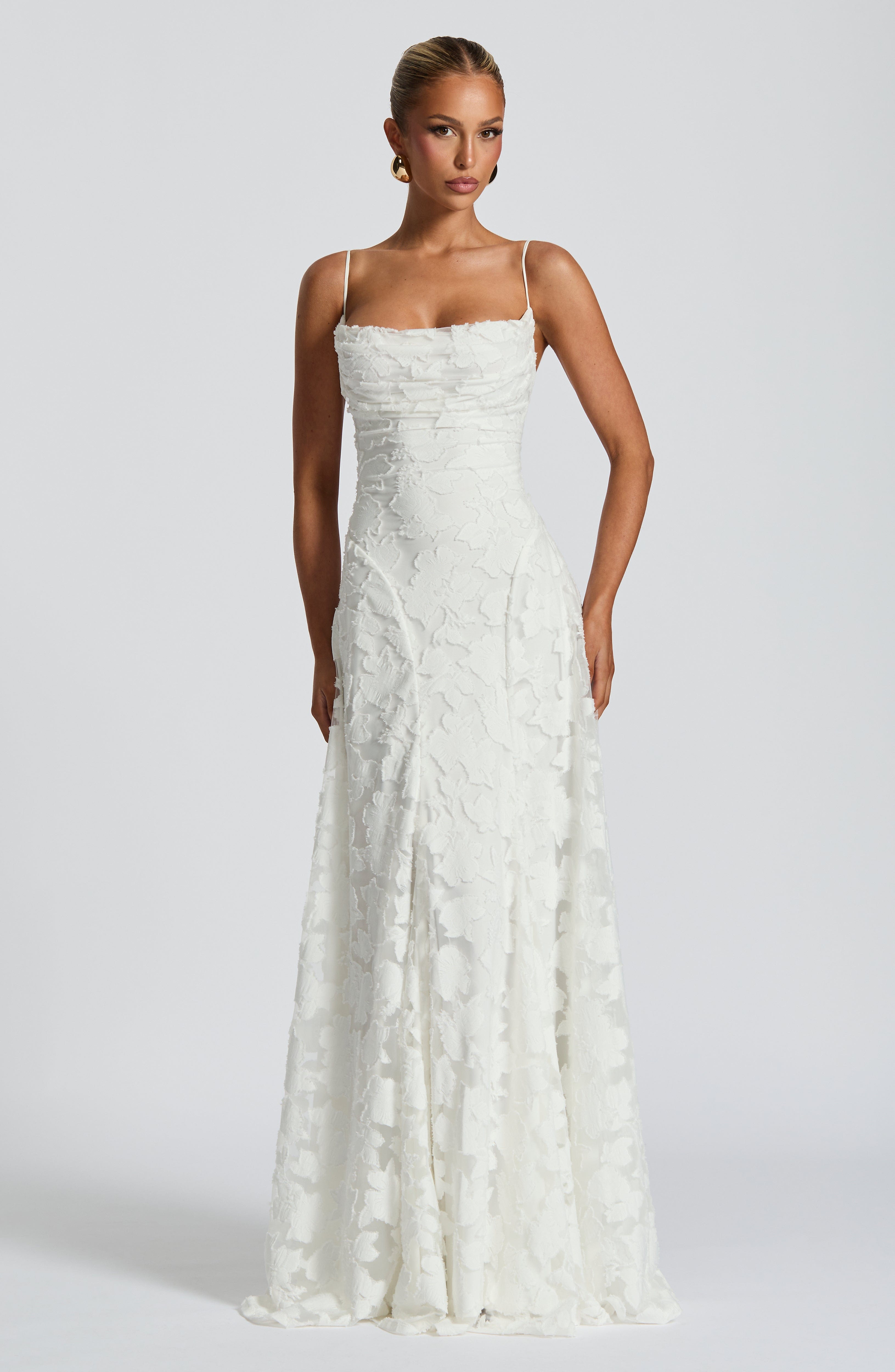 Iris | Ivory Harmony