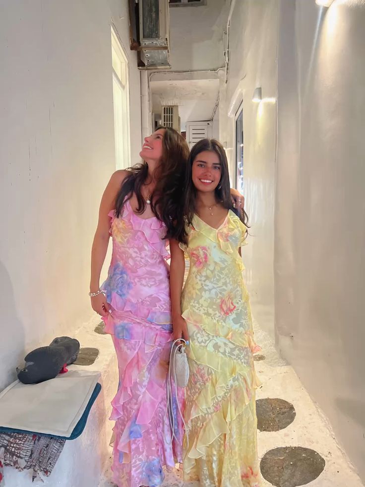 Beatrice | Dreamy Dress with Ruffles