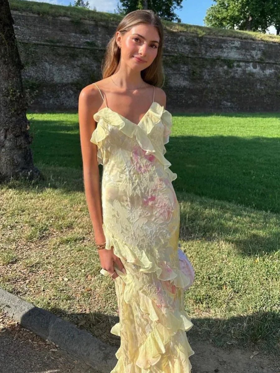 Beatrice | Dreamy Dress with Ruffles